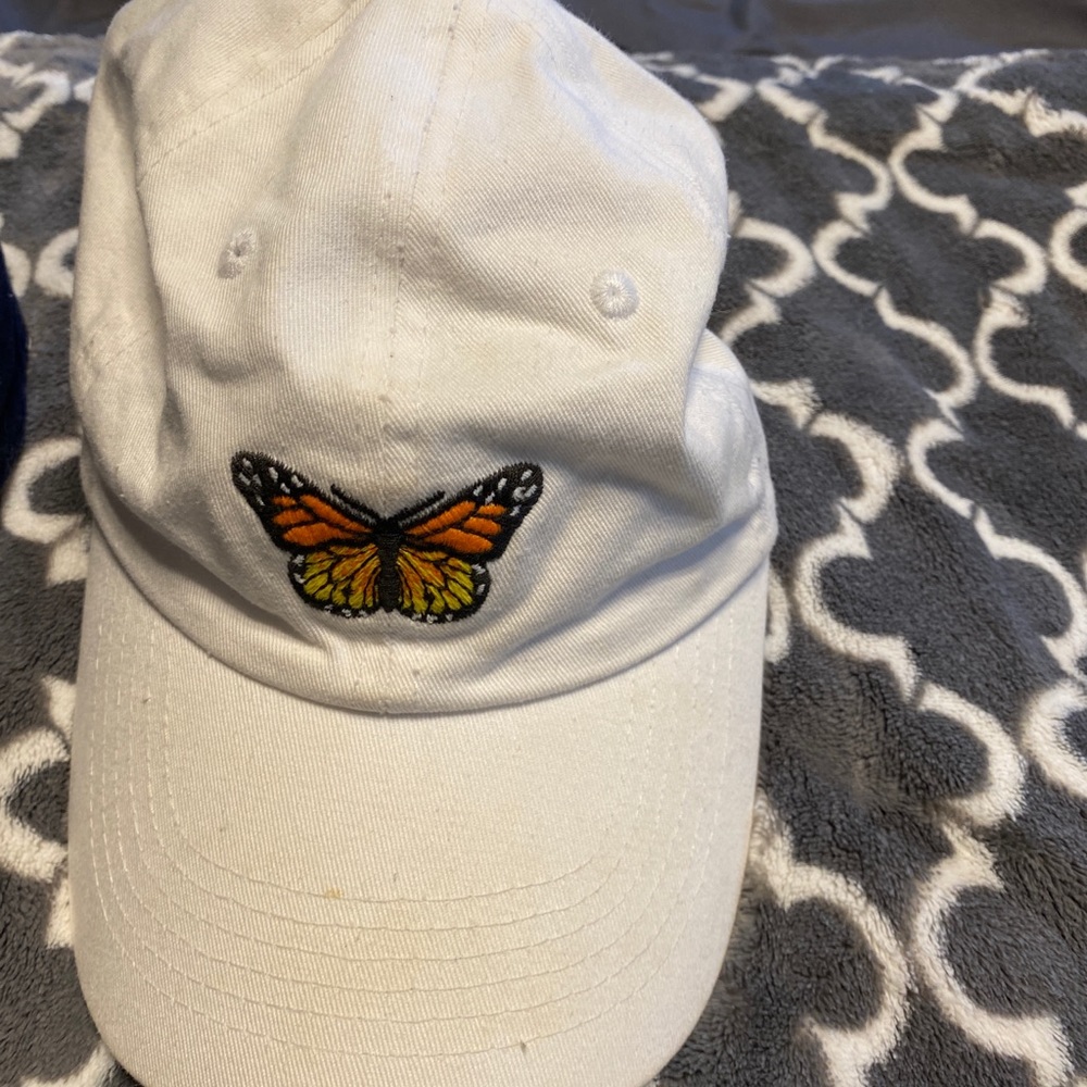 Brandy Melville baseball cap for summer!